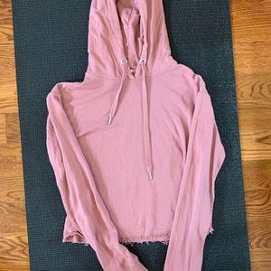 Cropped pink sweatshirt